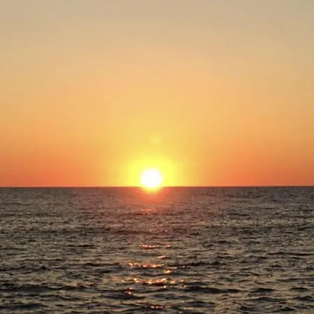 Quartier Historique Plein Coeur D Ajaccio Proche De Toutes Commodités Plage à 150m Grand F2 4 Couchages 56 M2 Ajaccio (Corsica)