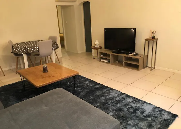 아파트 Plein Coeur Du Quartier Historique, Proche De Toutes Commodites, Bars, Restaurants, Port, Plage A 150m Grand F2 4 Couchages 58 M2 Climatise